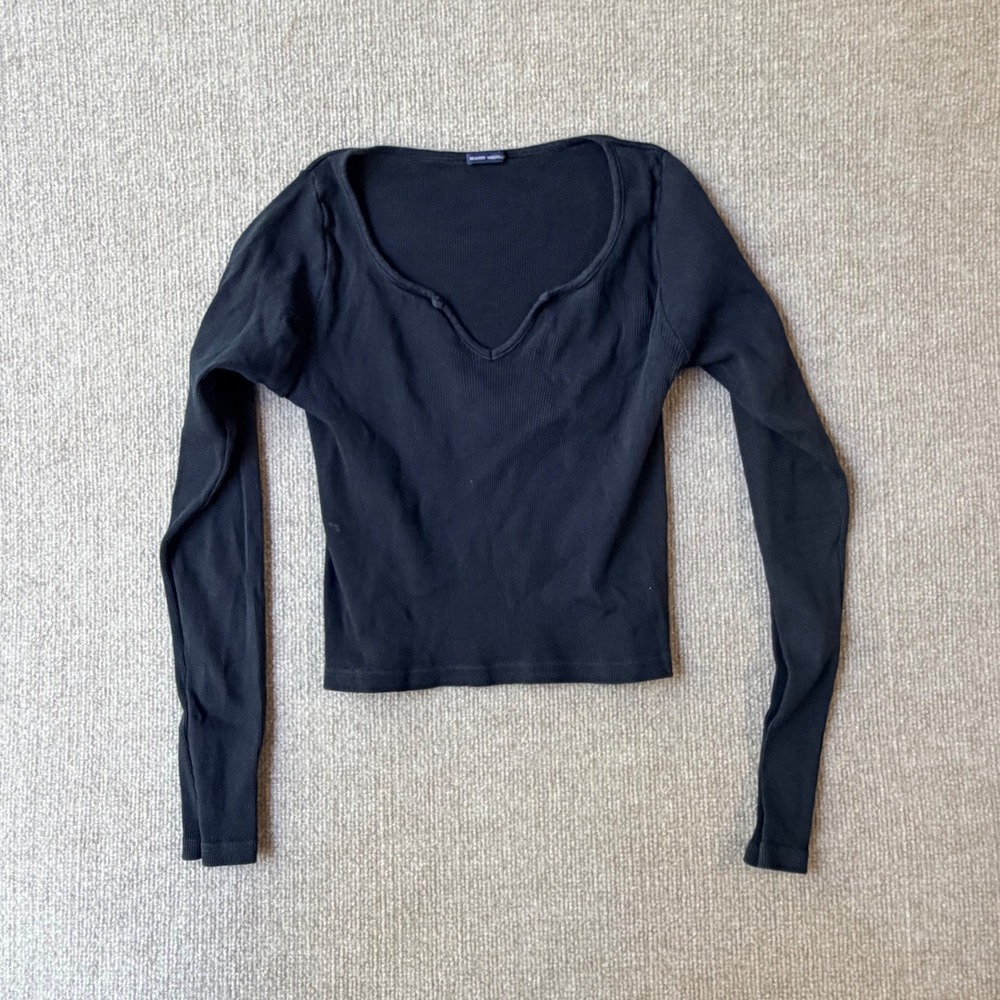 Brandy Melville Black Ribbed Long Sleeve Notched V-Neck‎ Top One Size